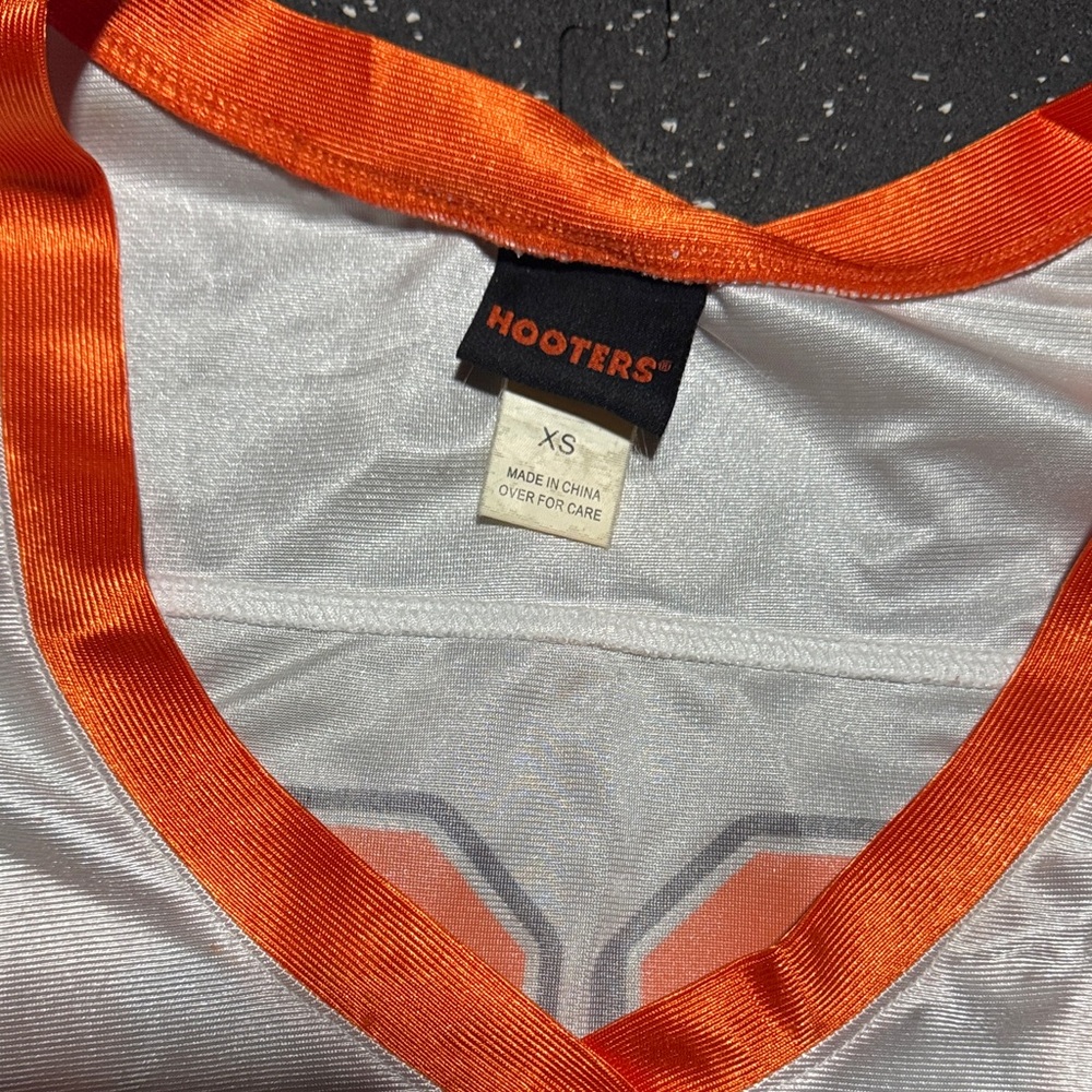 Hooters Bold Orange and White V-Neck Top - Picture 2 of 4